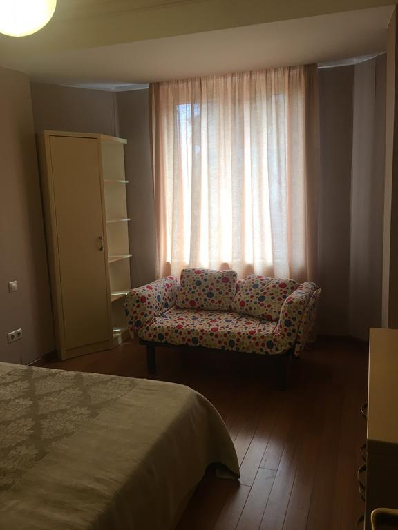 Apartment Sea Avenue Batumi Esterno foto