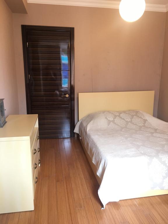 Apartment Sea Avenue Batumi Esterno foto