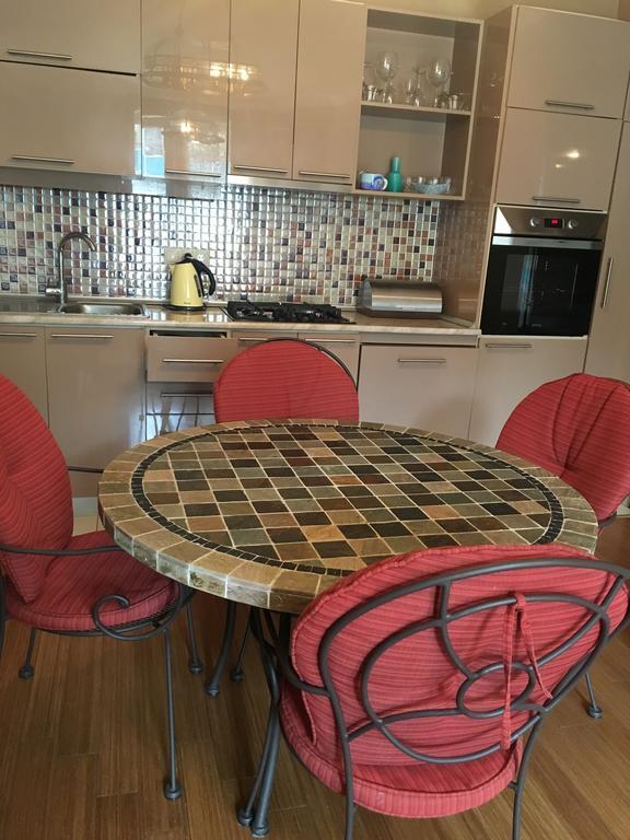 Apartment Sea Avenue Batumi Esterno foto
